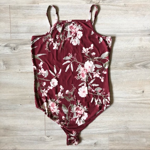 🐮2/$15 Floral Bodysuit - Picture 1 of 3
